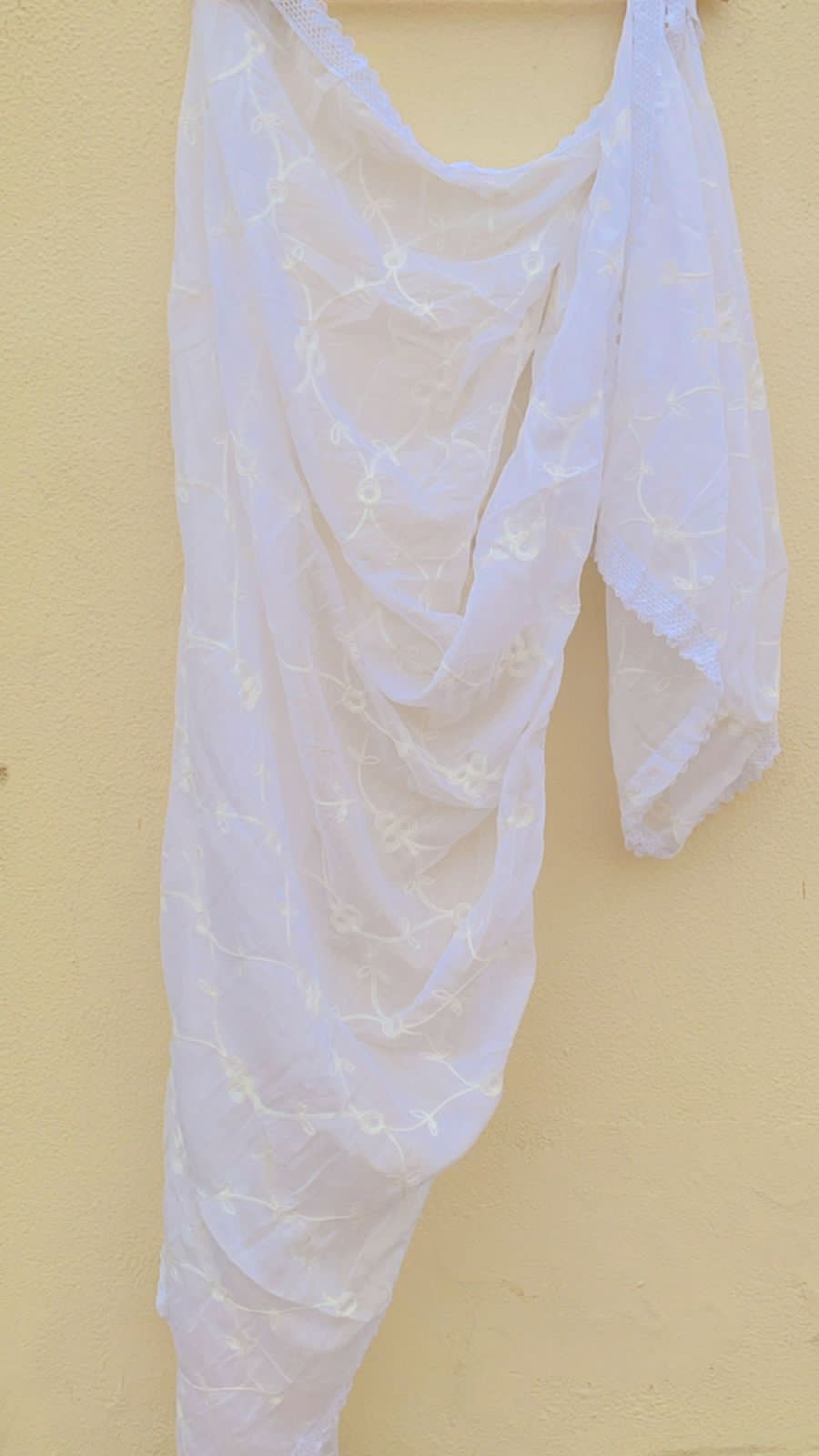 Kesariyavanity Beige White Embroidered Festive Ready Suit Set - DEAL