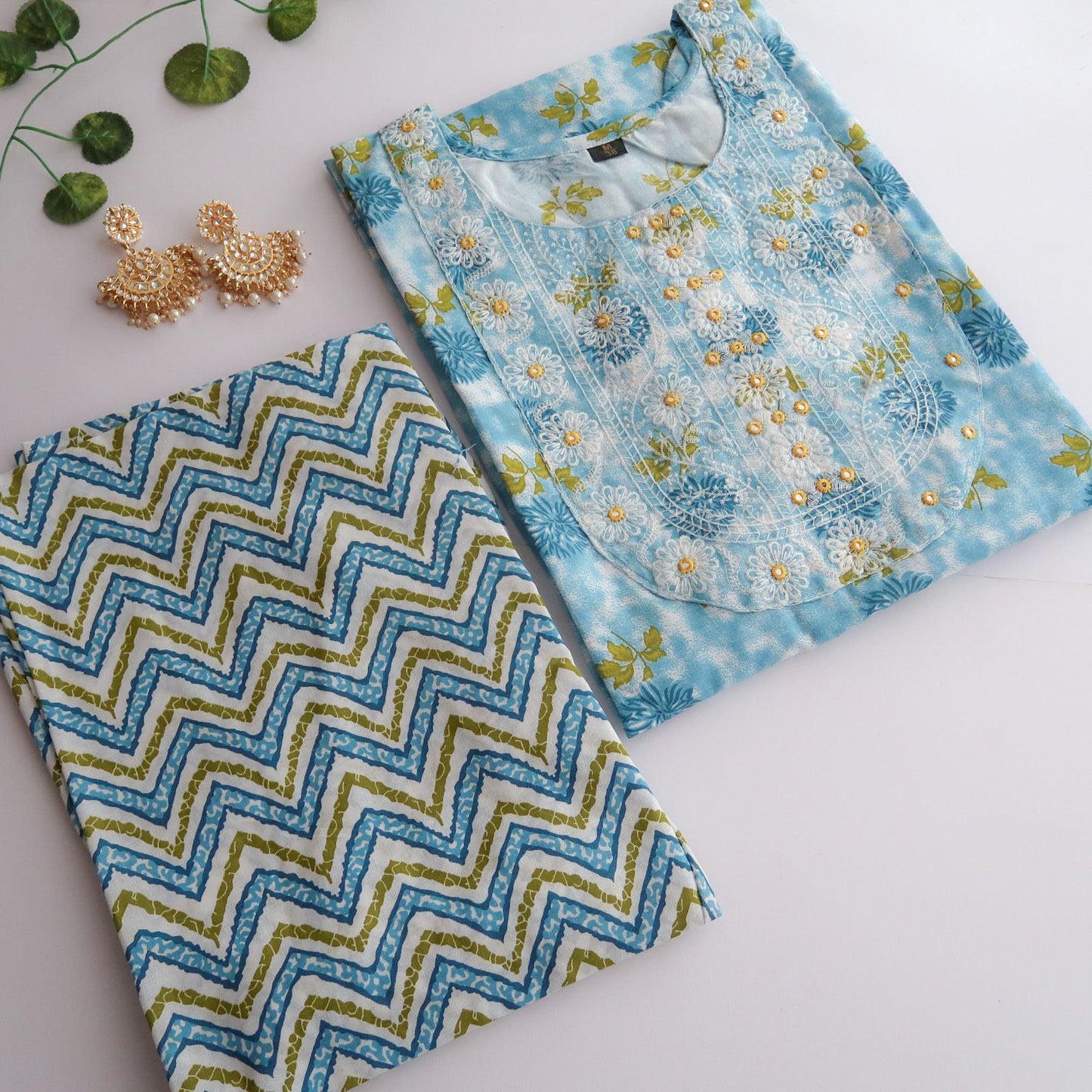 Zigzag Sky Floral Slim Fit Suit Set