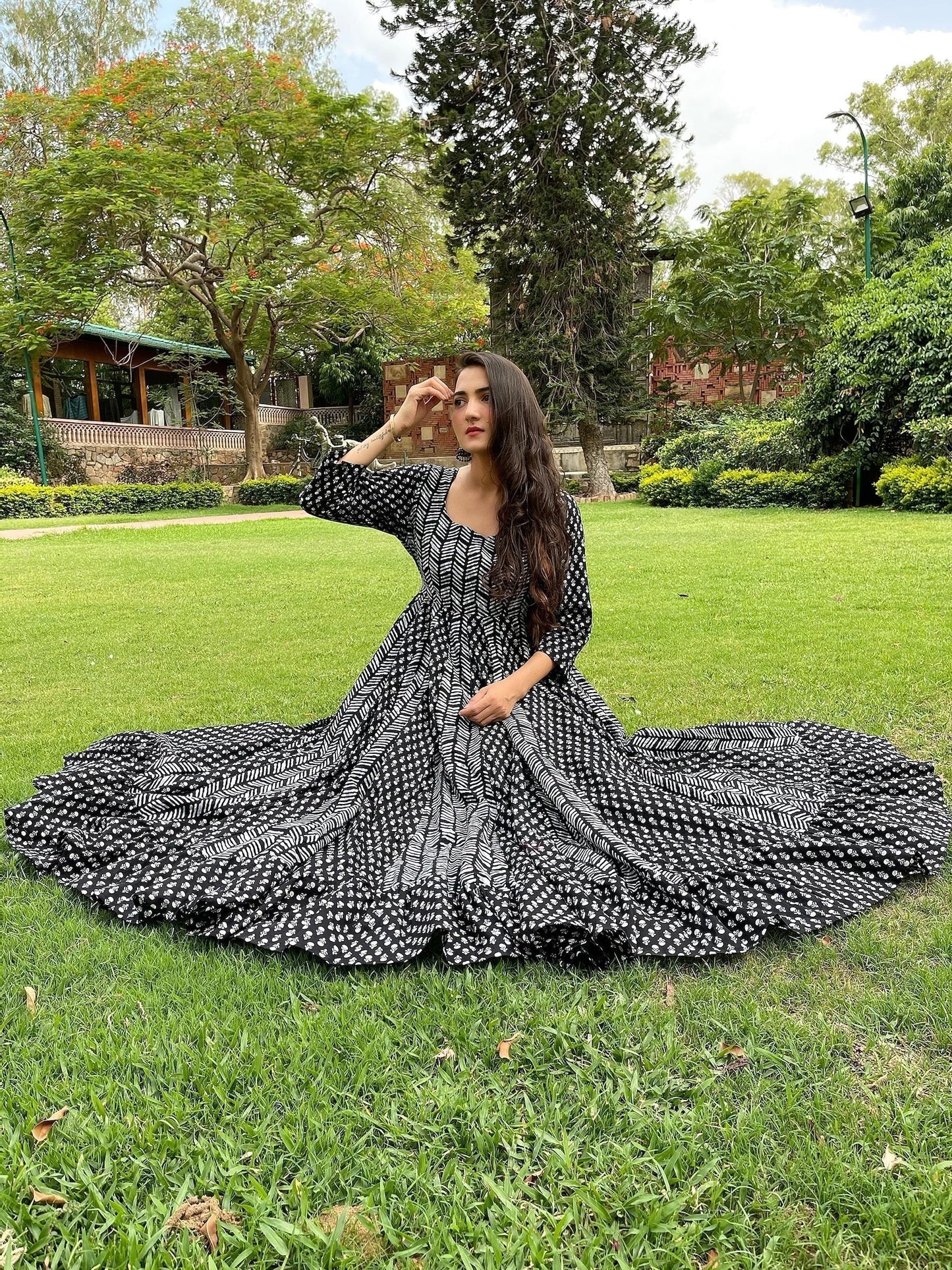 aamodini black cotton maxi